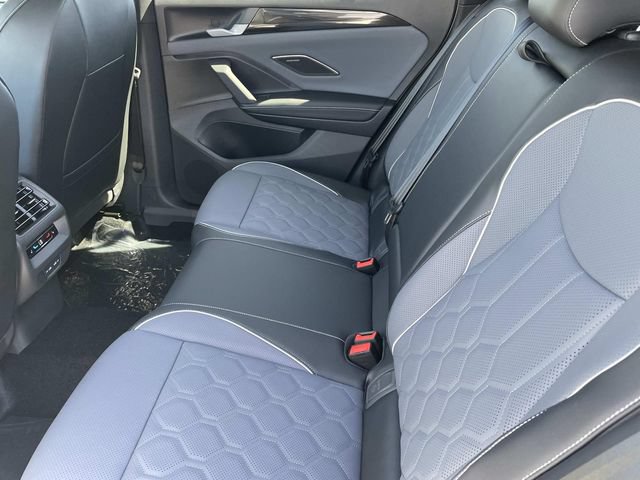 New 2026 Volkswagen Tiguan SE R-Line FWD image 25