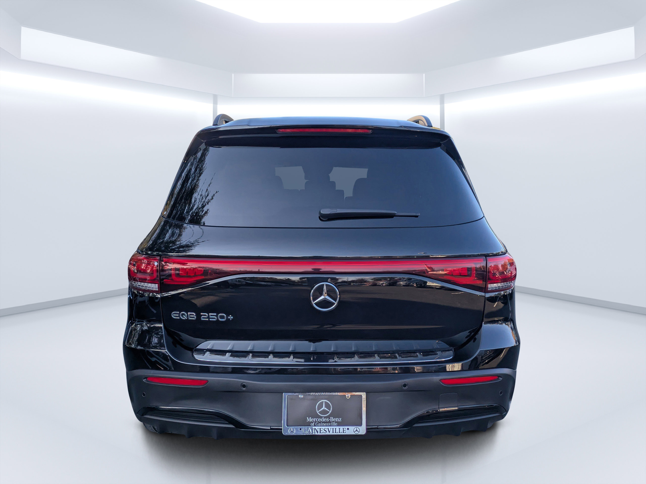 Certified 2023 Mercedes-Benz EQB 250+ image 6