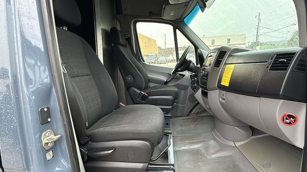 Used 2018 Mercedes-Benz Sprinter 2500 image 33