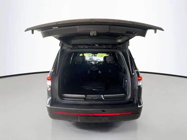 Used 2024 Lincoln Navigator Premiere image 29