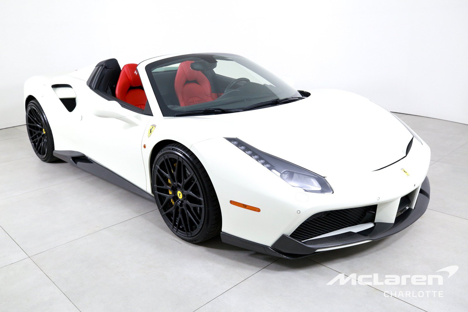 Used 2018 Ferrari 488 Spider RWD image 4