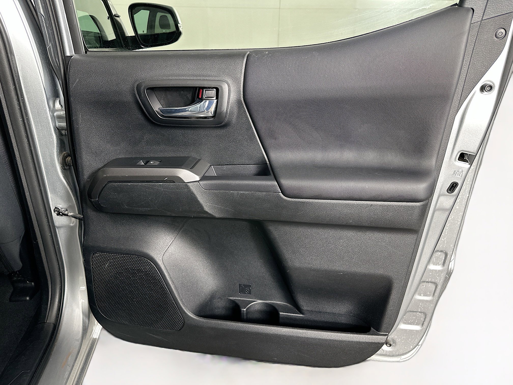 Used 2023 Toyota Tacoma TRD Off-Road image 27