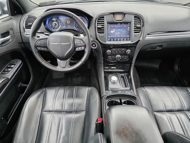 Used 2018 Chrysler 300 S w/ 300S Premium Group image 27