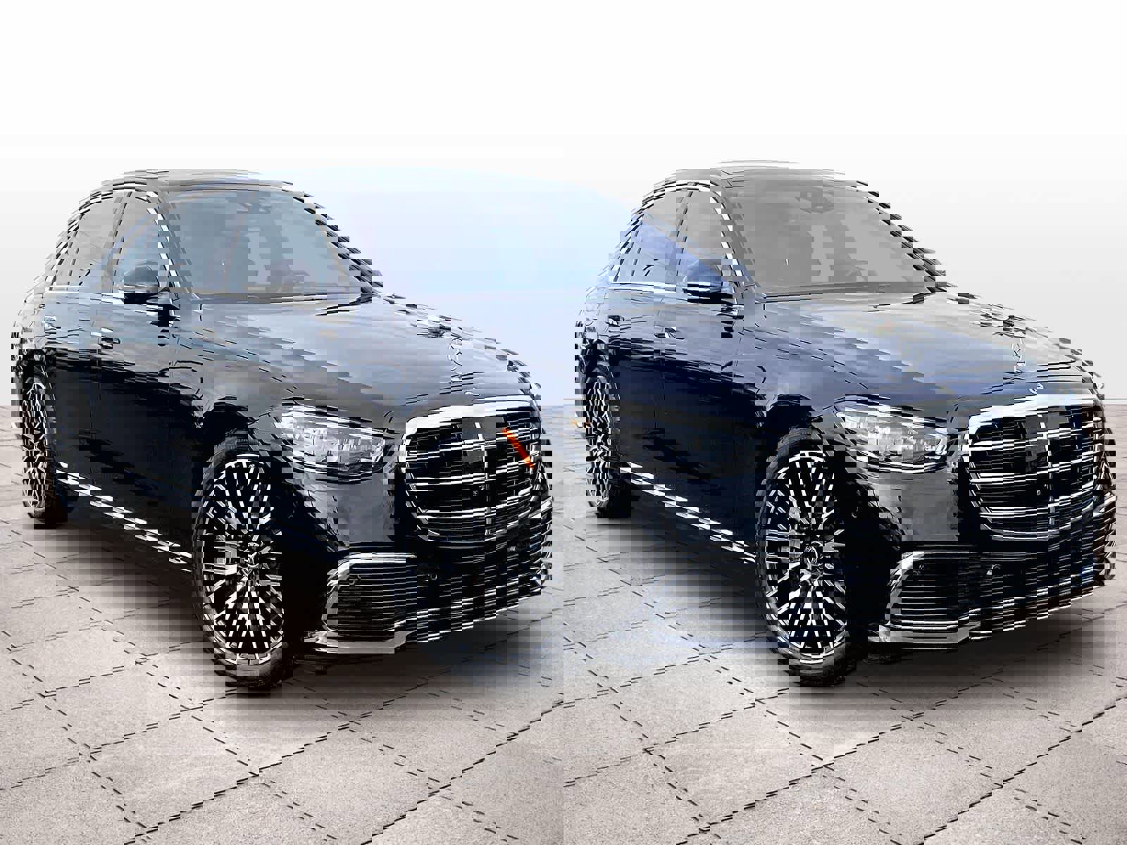 Used 2022 Mercedes-Benz S 580 4MATIC Sedan image 2