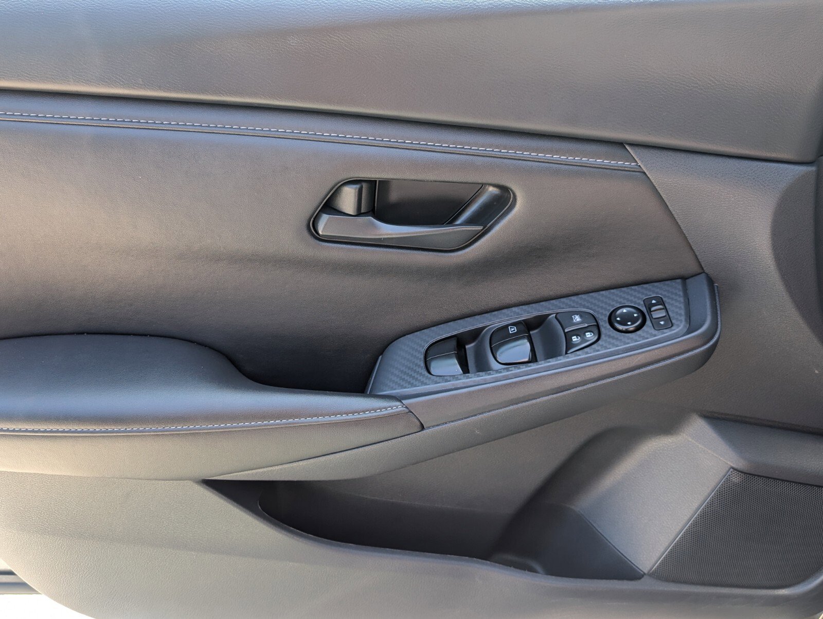 Certified 2024 Nissan Sentra S image 30