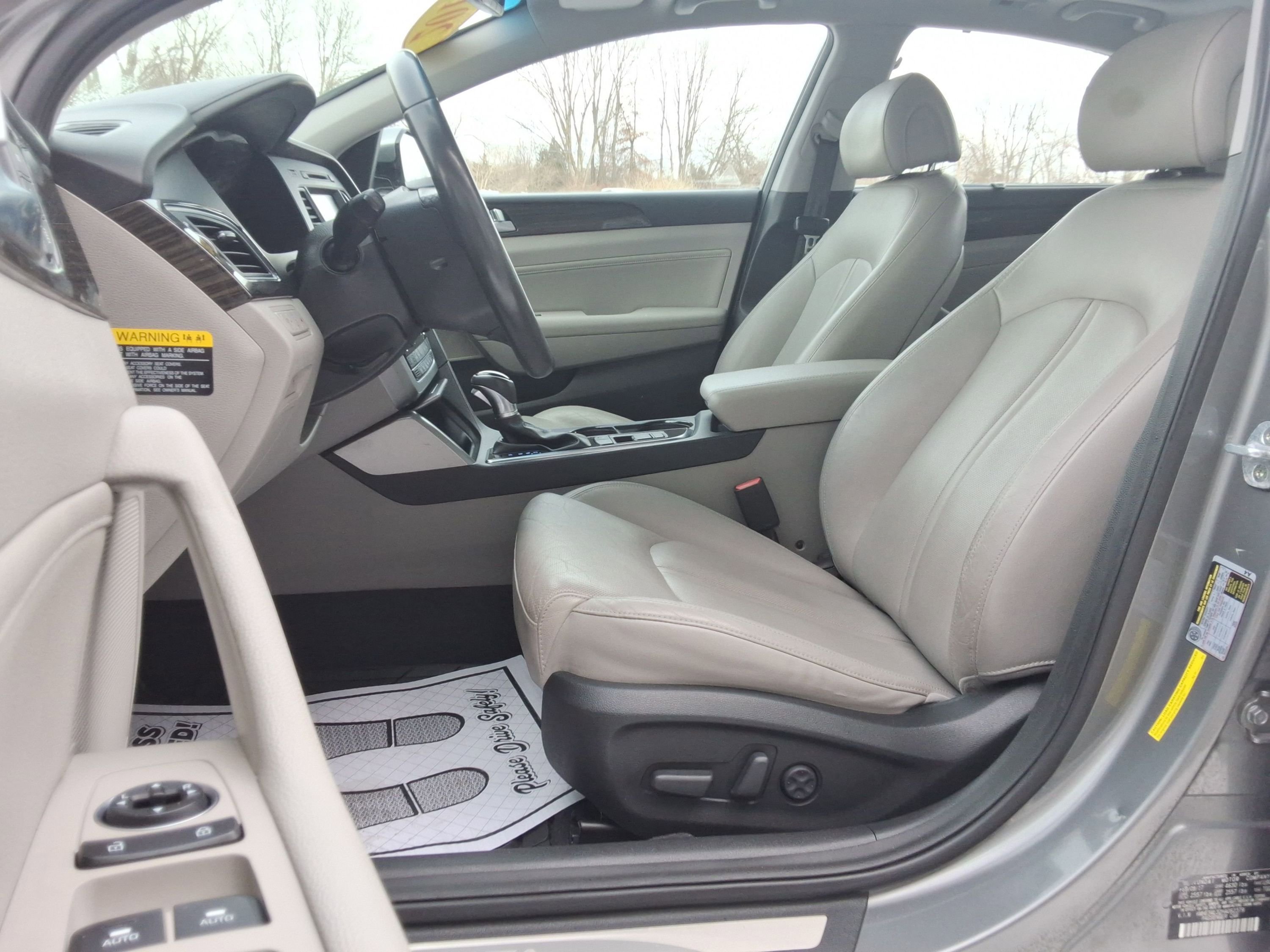 Used 2017 Hyundai Sonata Limited w/ Ultimate Package 02 image 26