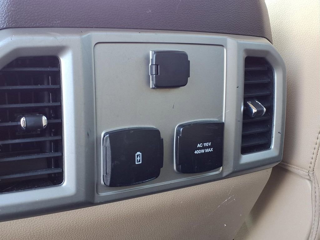 Used 2020 Ford F150 Lariat AWD/4WD image 23