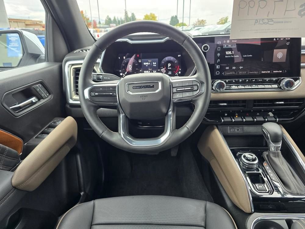 Used 2023 GMC Canyon Denali image 8