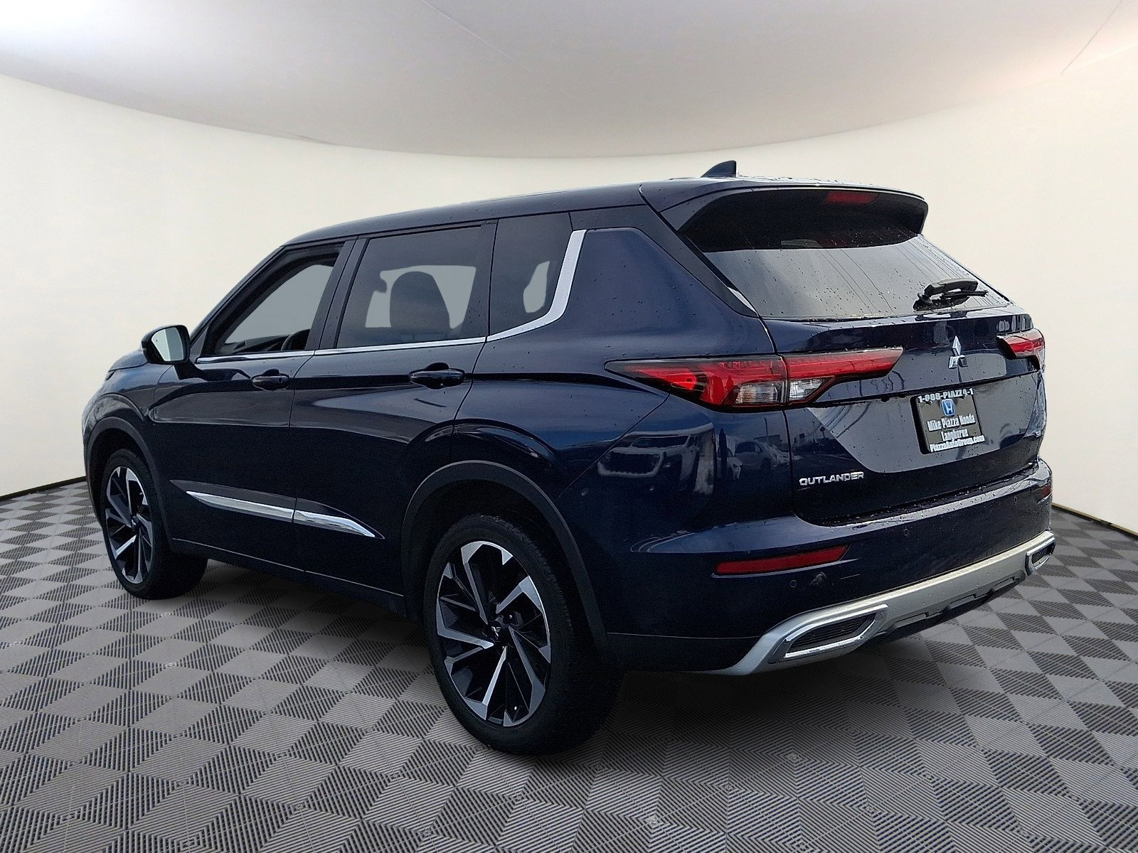 Used 2024 Mitsubishi Outlander SE image 5