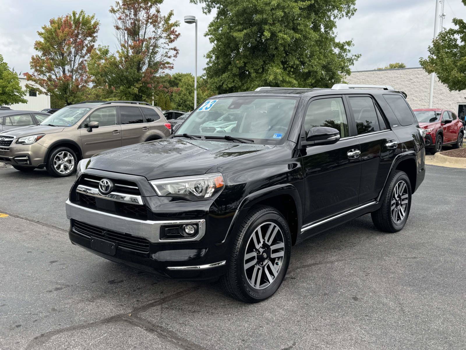 Used 2023 Toyota 4Runner Limited AWD/4WD image 5