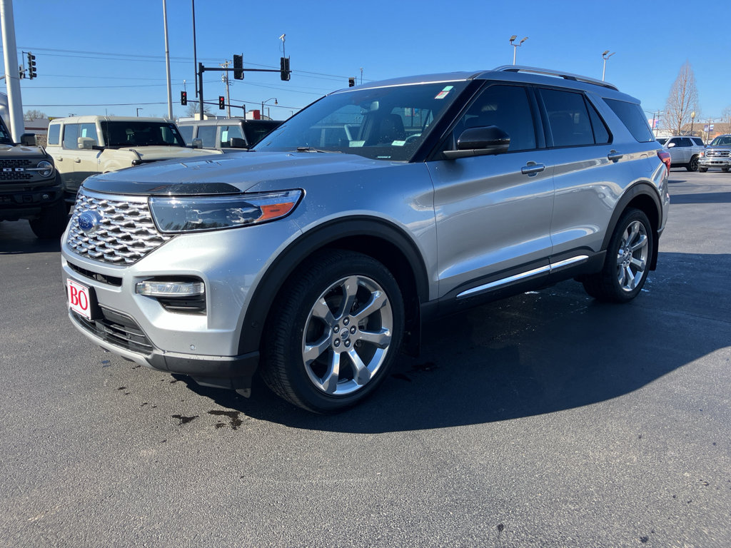 Used 2020 Ford Explorer Platinum w/ Premium Technology Package image 3