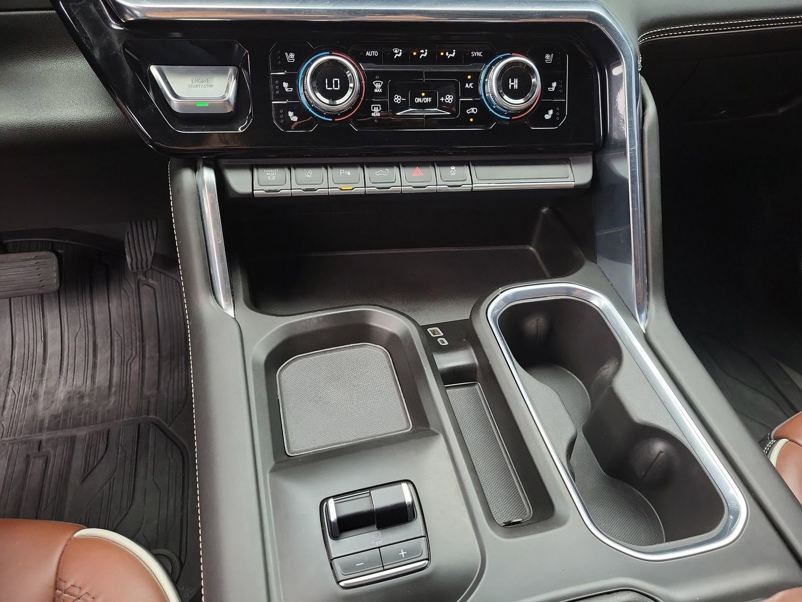 Certified 2024 GMC Sierra 3500 Denali Ultimate image 36