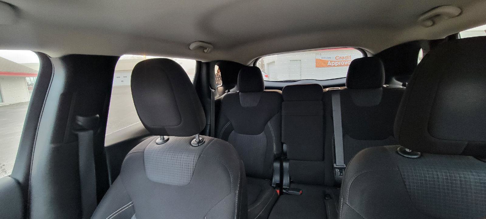 Used 2015 Jeep Cherokee Latitude image 23