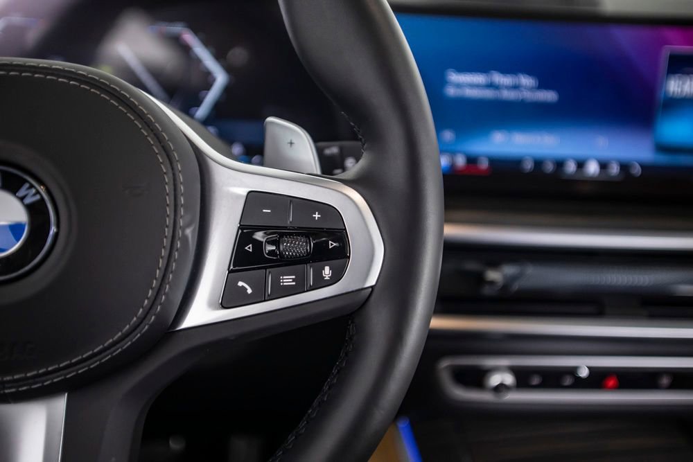 Used 2026 BMW X5 xDrive40i w/ M Sport Package image 40