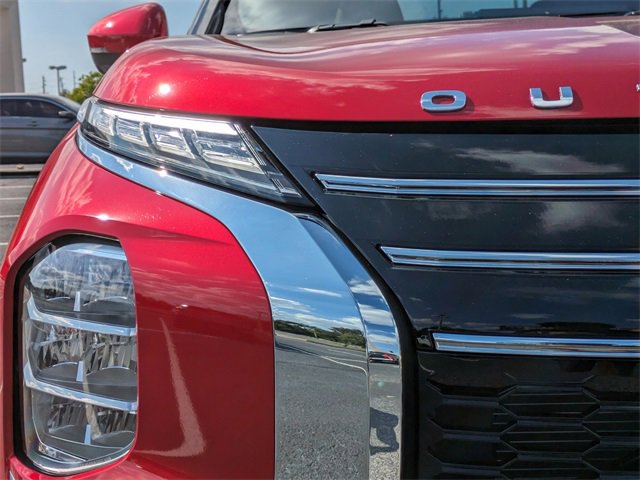 New 2025 Mitsubishi Outlander SE image 10
