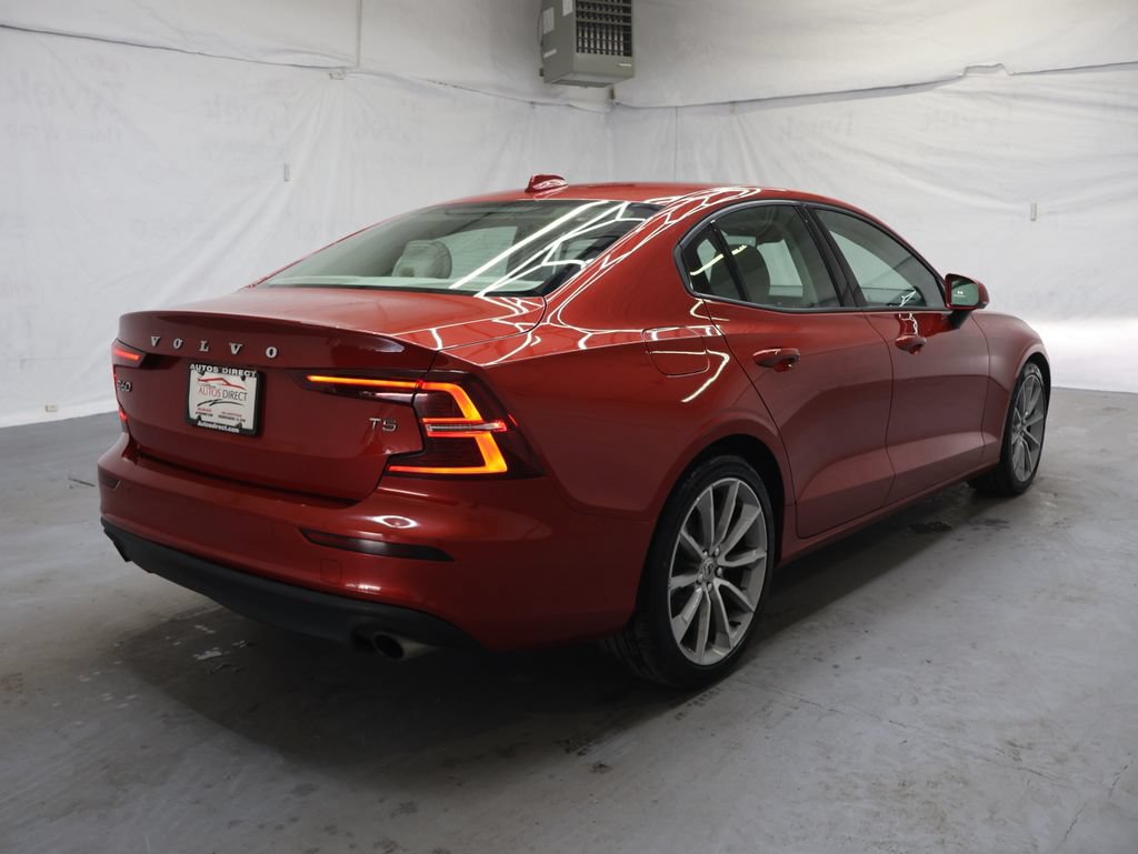 Used 2019 Volvo S60 T5 Momentum w/ Premium Package FWD image 7