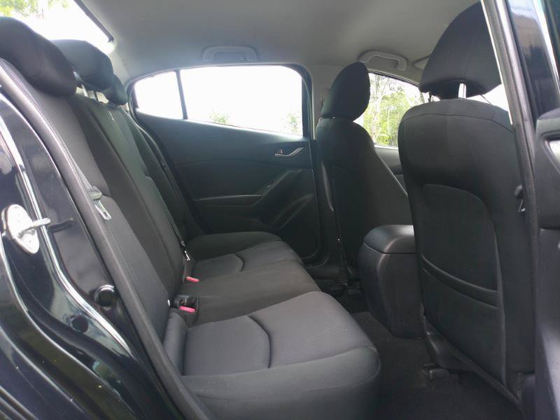 Used 2015 MAZDA MAZDA3 i Sport FWD image 18