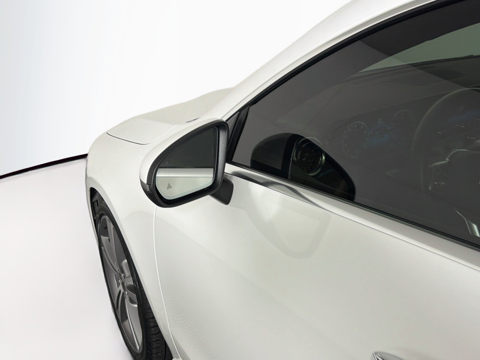 Used 2022 Mercedes-Benz CLA 250 image 16