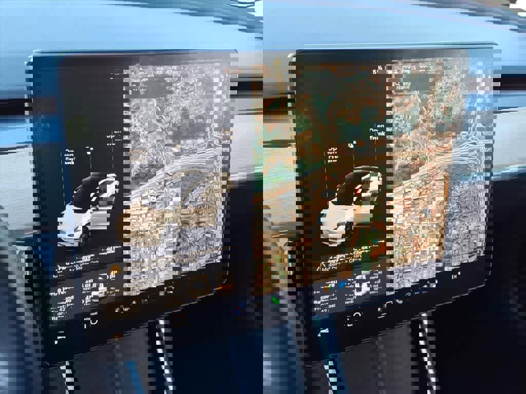 Used 2019 Tesla Model 3 Long Range image 21