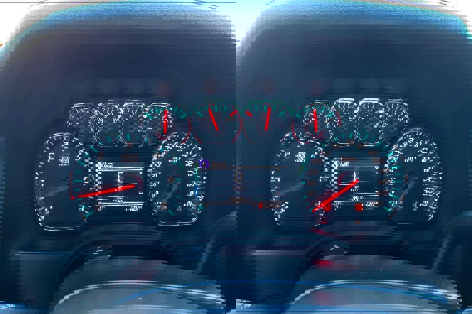 Used 2016 Chevrolet Suburban LT image 25