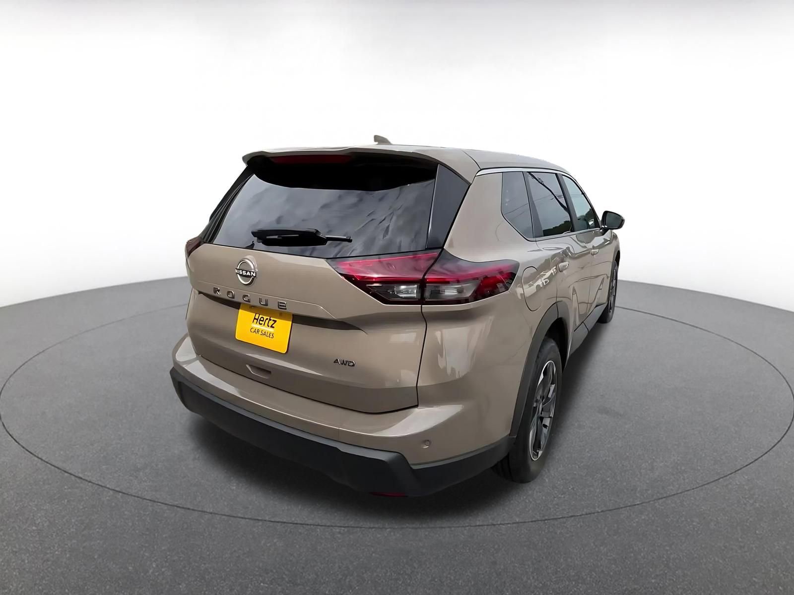 Used 2025 Nissan Rogue SV AWD/4WD image 18