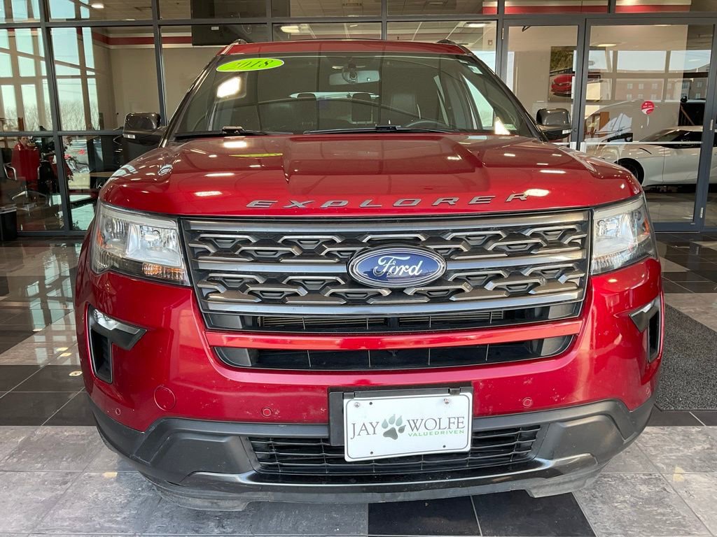 Used 2018 Ford Explorer XLT w/ Equipment Group 202A image 2