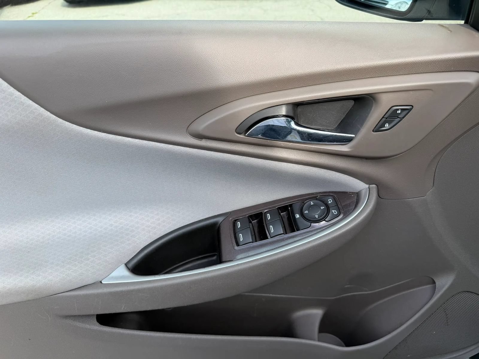 Used 2019 Chevrolet Malibu LS w/ Driver Confidence Package II FWD image 9