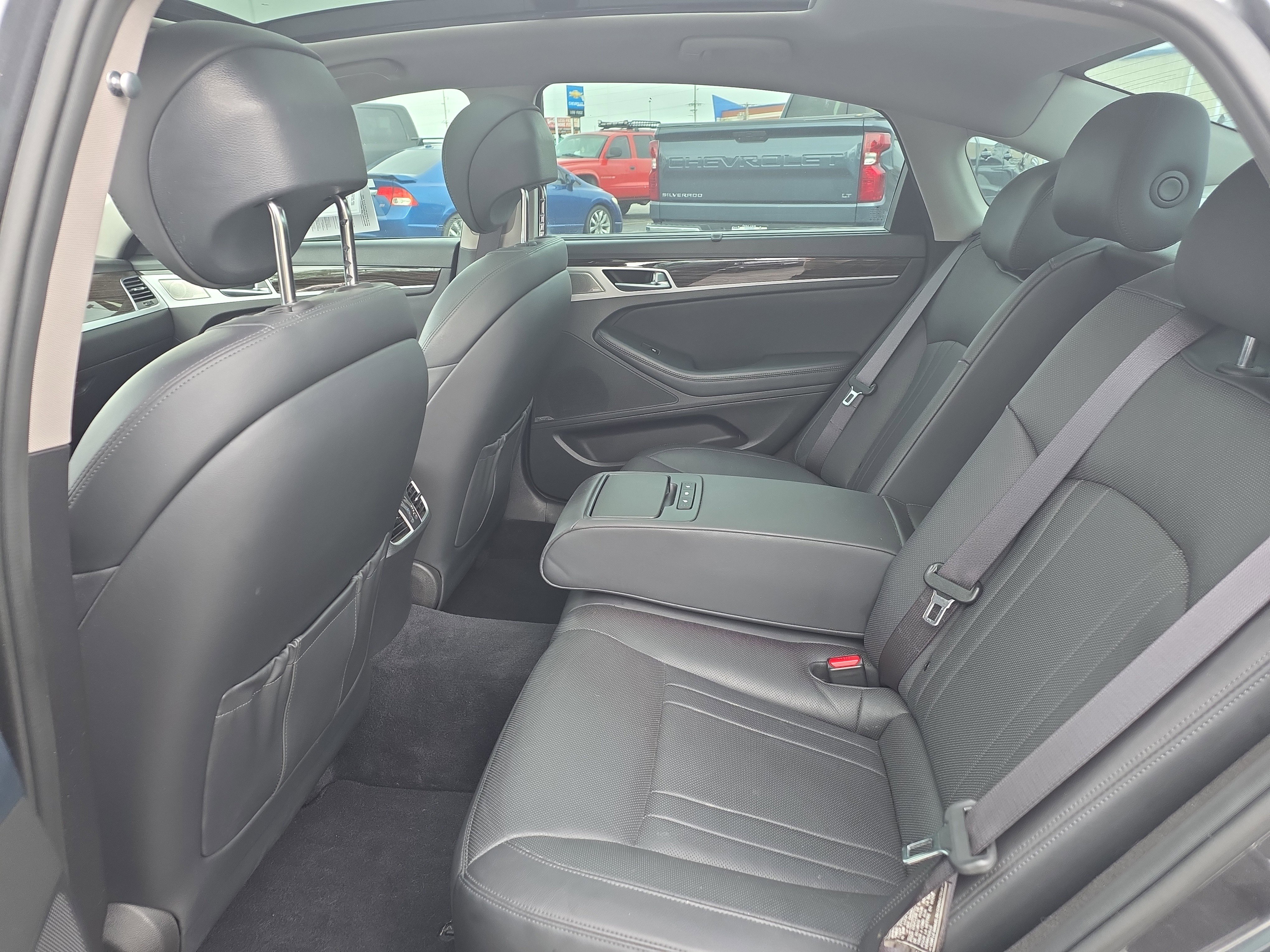 Used 2018 Genesis G80 3.8 w/ Option Group 02 RWD image 12