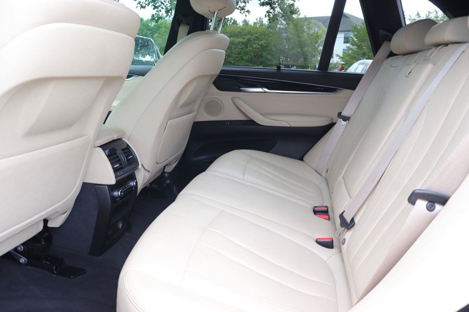 Used 2018 BMW X5 sDrive35i RWD image 12