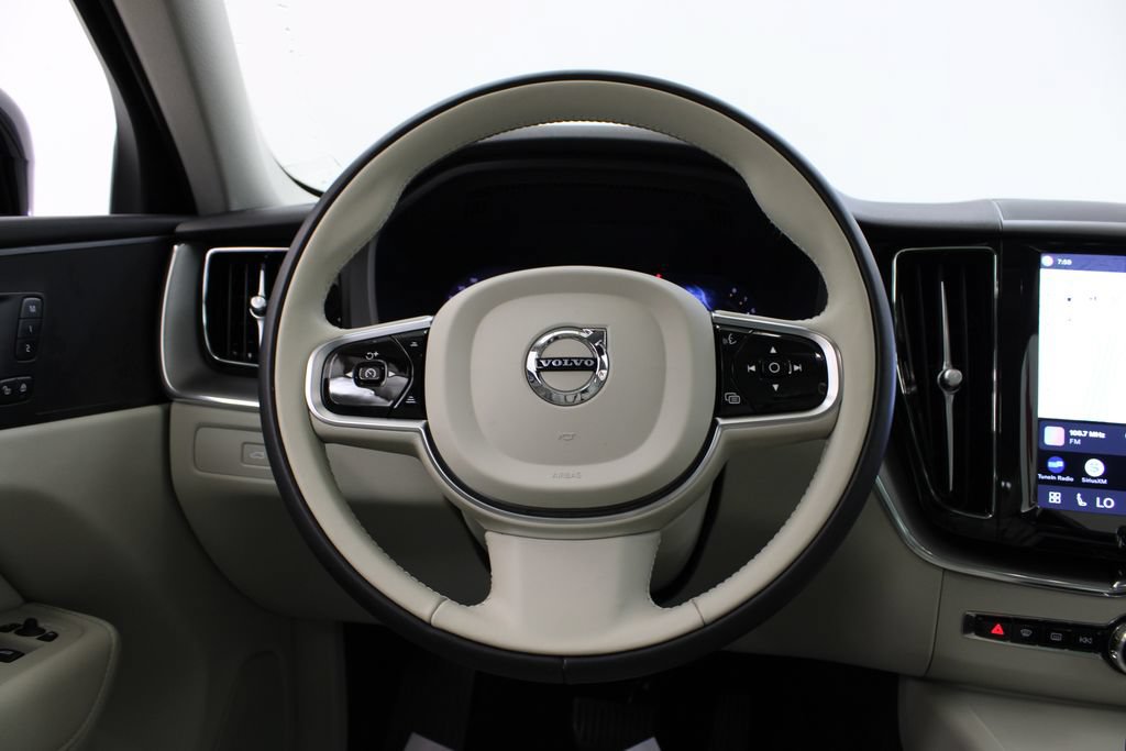 Used 2024 Volvo XC60 B5 Core AWD/4WD image 24