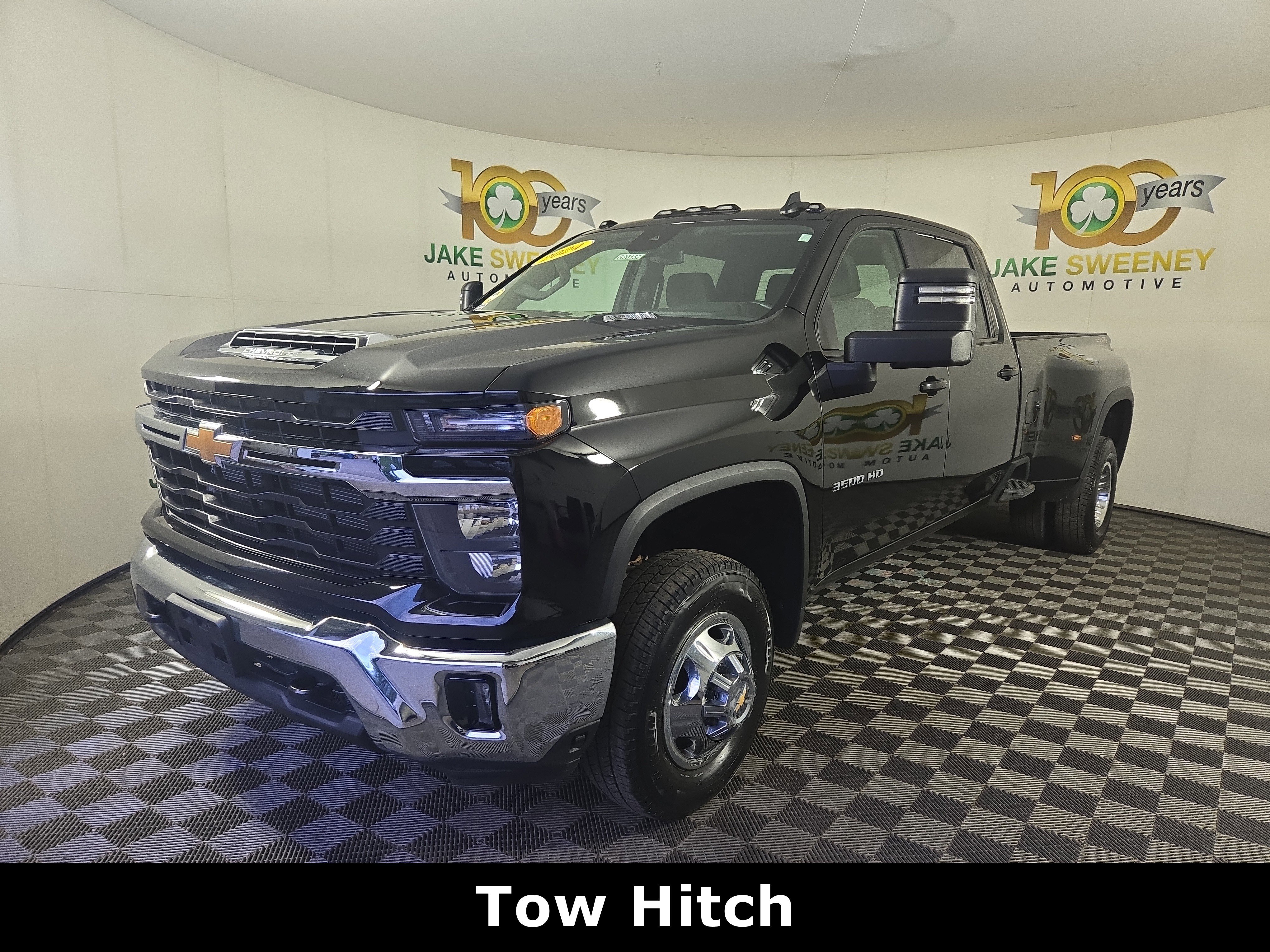 Certified 2024 Chevrolet Silverado 3500 LT w/ Convenience Package image 3