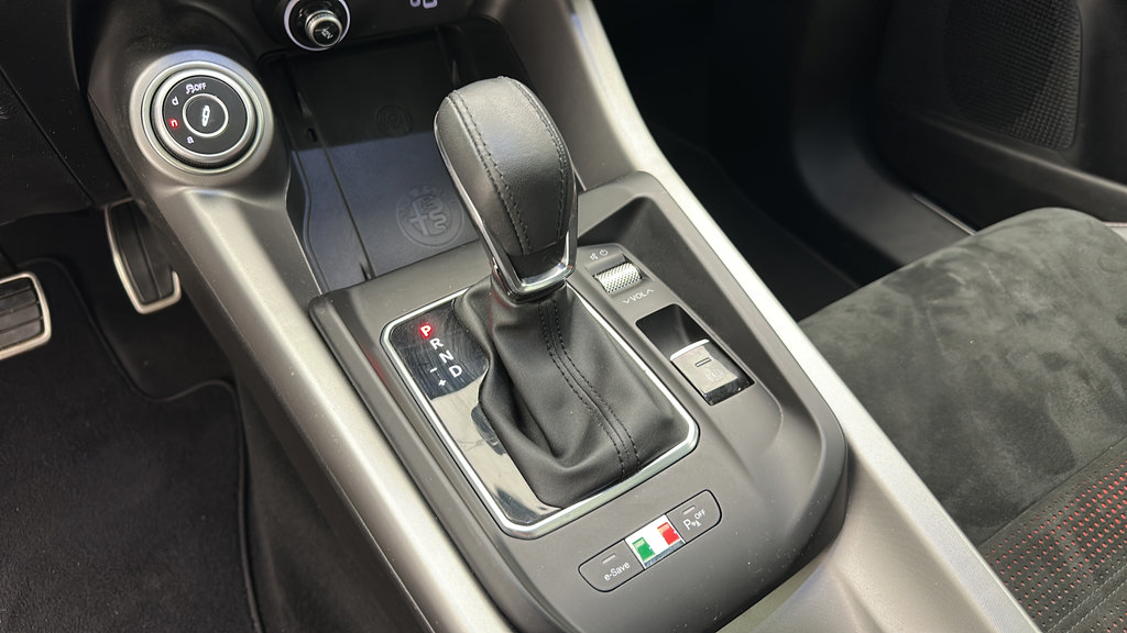 Used 2024 Alfa Romeo Tonale Veloce AWD/4WD image 20