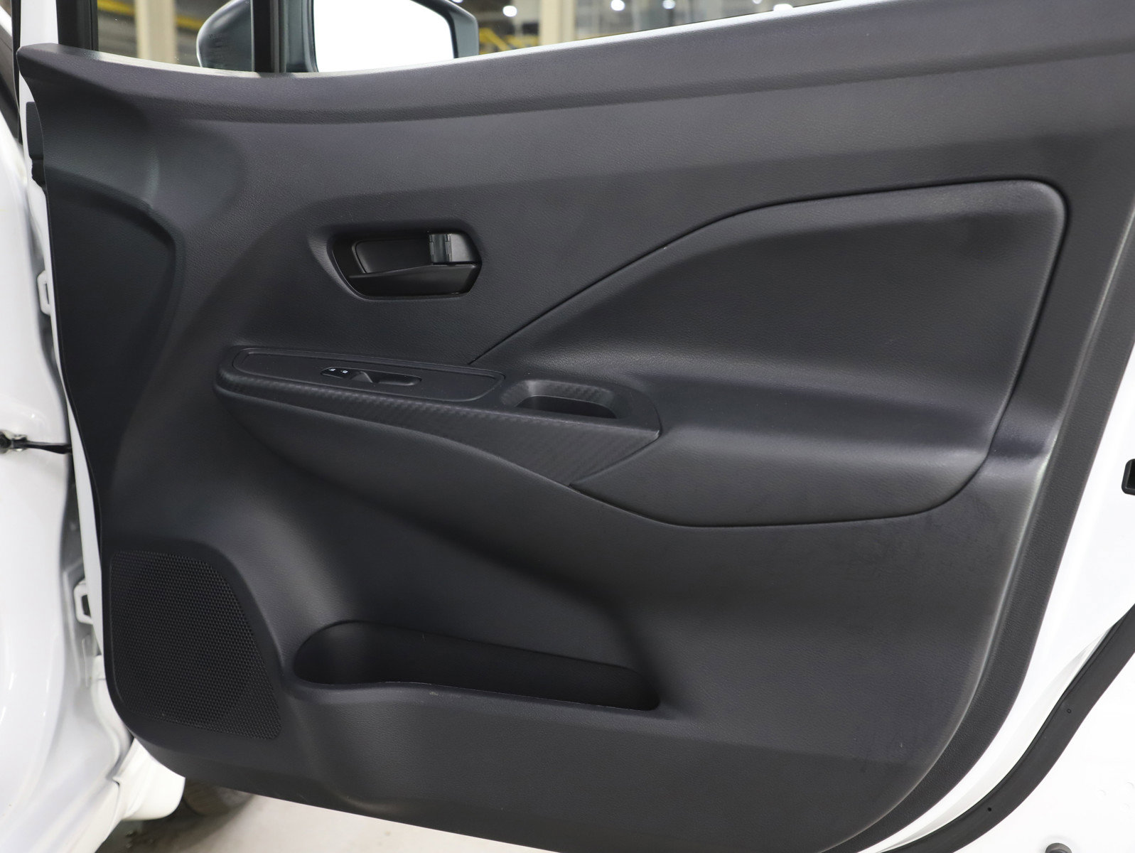 Used 2024 Nissan Versa S w/ Trunk Package image 9