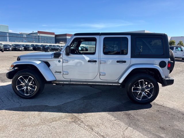 Used 2024 Jeep Wrangler Unlimited AWD/4WD image 7