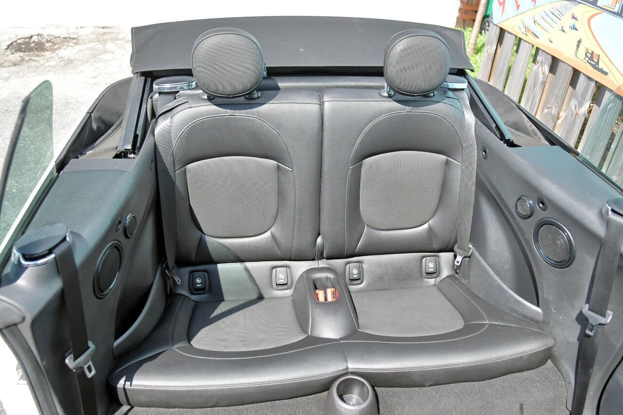 Used 2018 MINI Cooper Cooper 2dr Convertible image 37