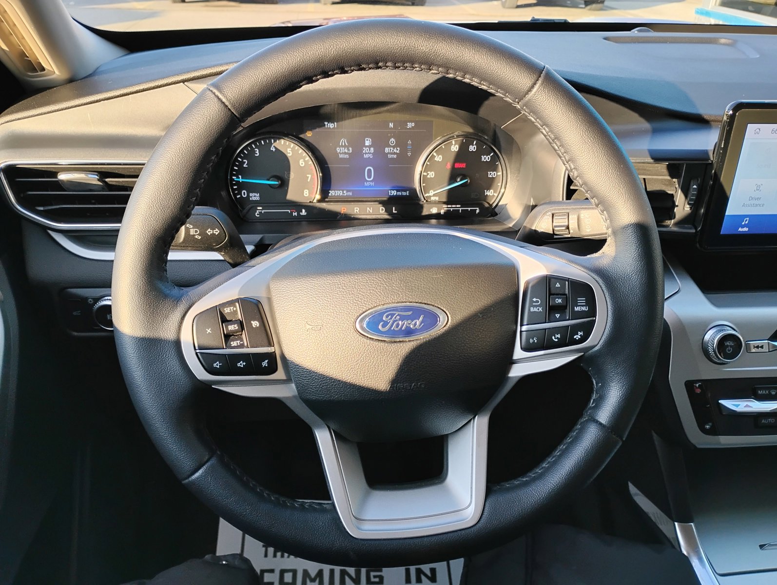 Used 2022 Ford Explorer XLT w/ Equipment Group 202A image 9