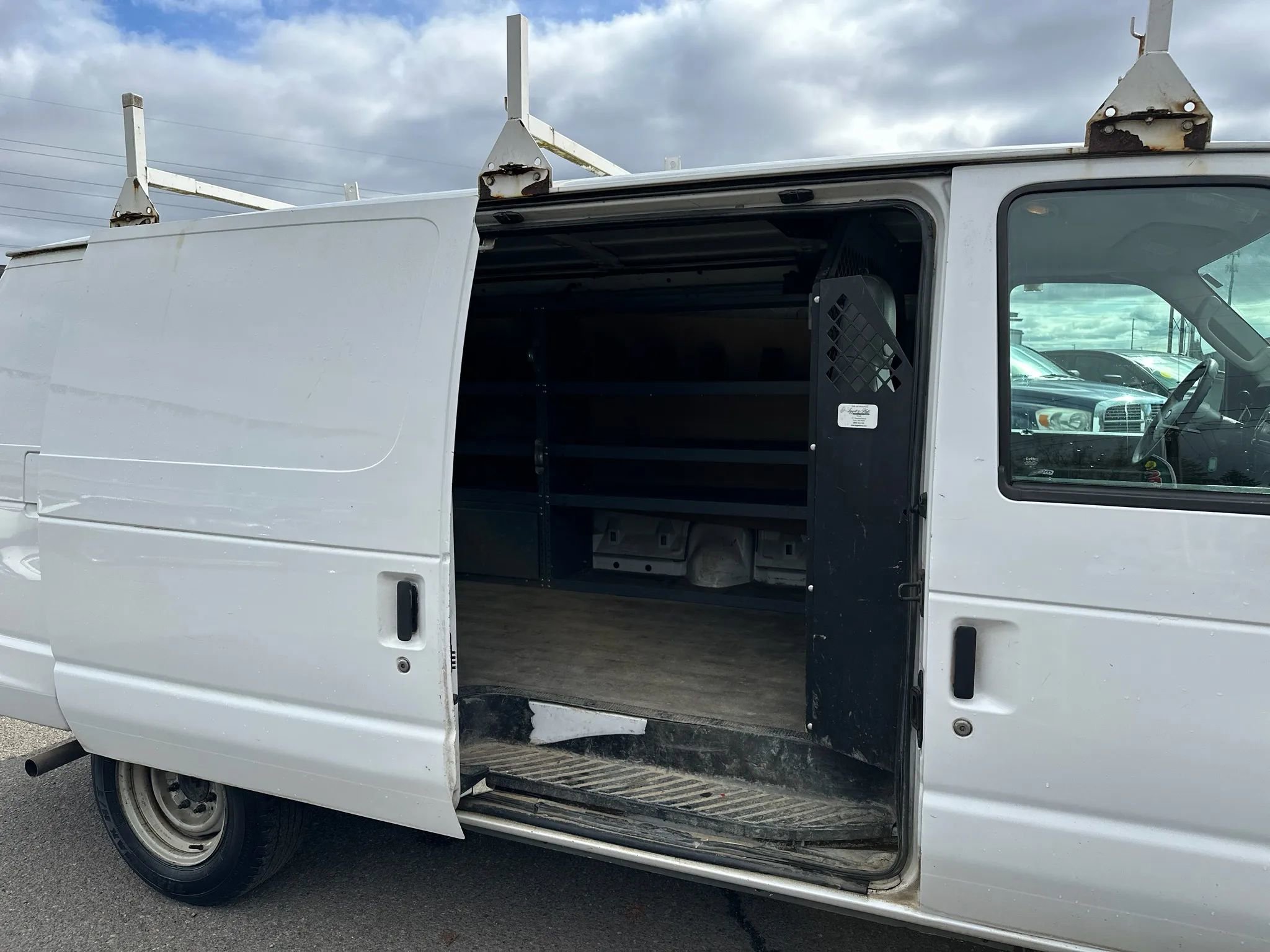 Used 2011 Ford E-150 and Econoline 150 Van 3D w/ Commercial Cargo Van Pkg image 12