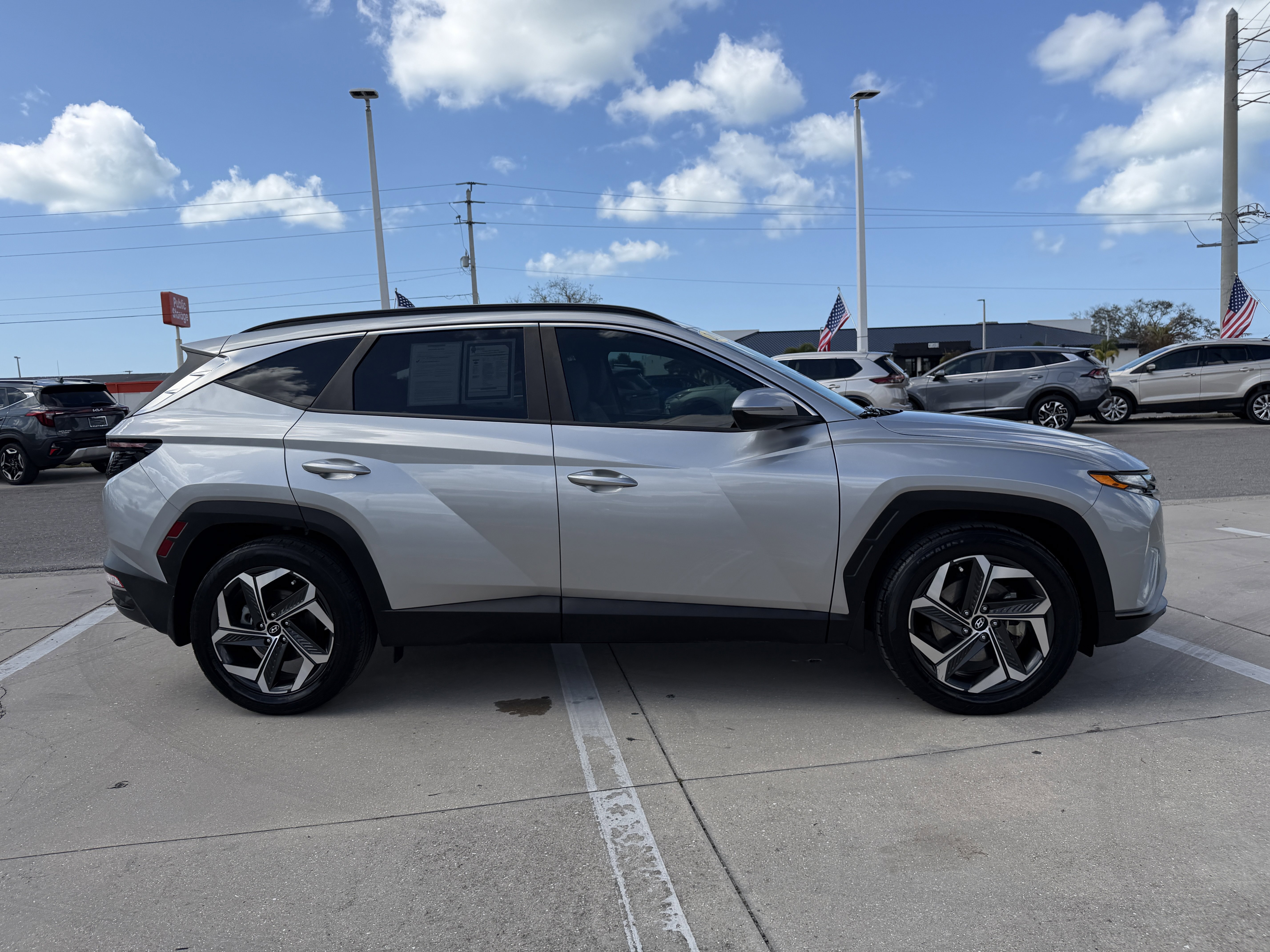 Used 2023 Hyundai Tucson SEL w/ Convenience Package image 3