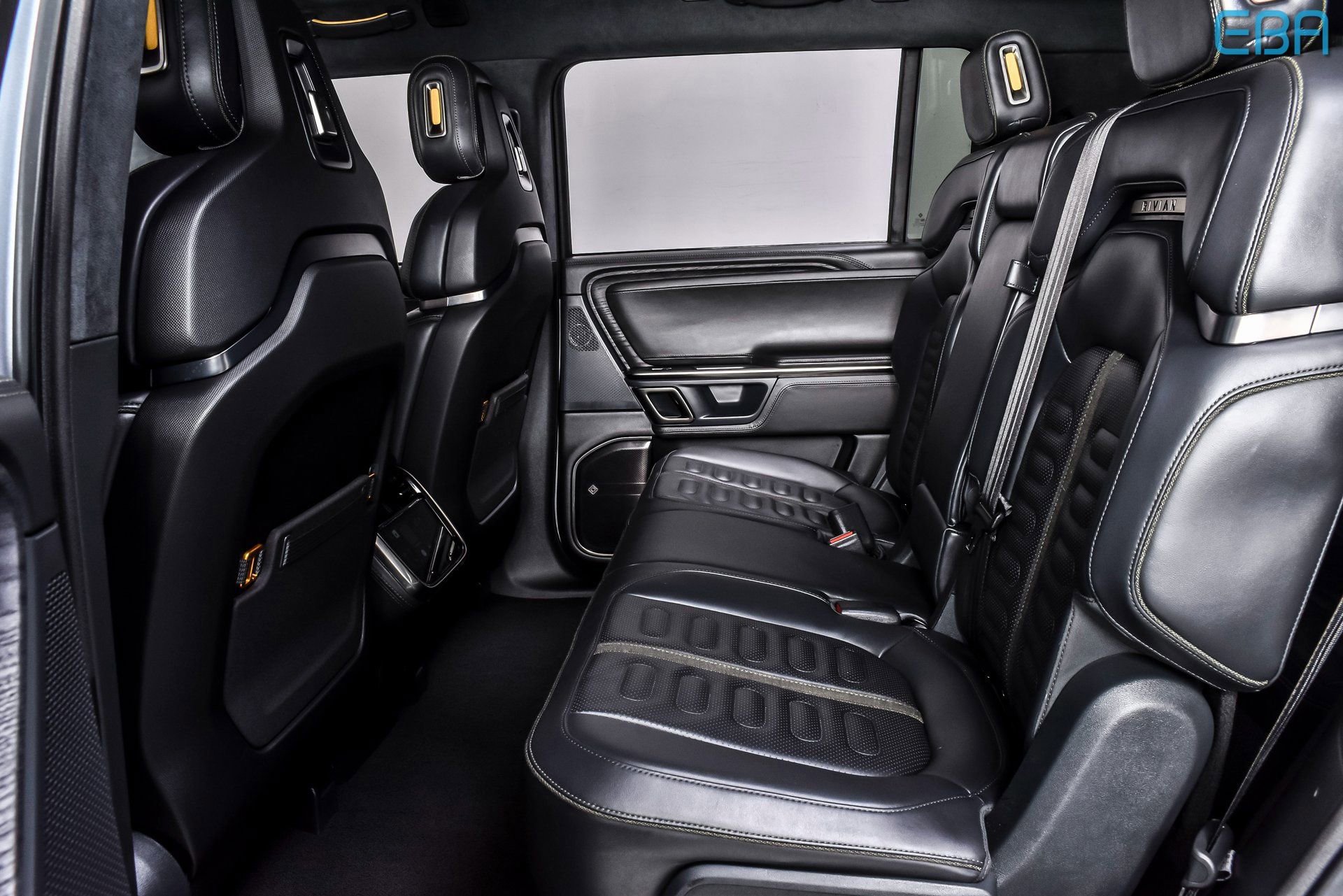 Used 2023 Rivian R1S Adventure image 20