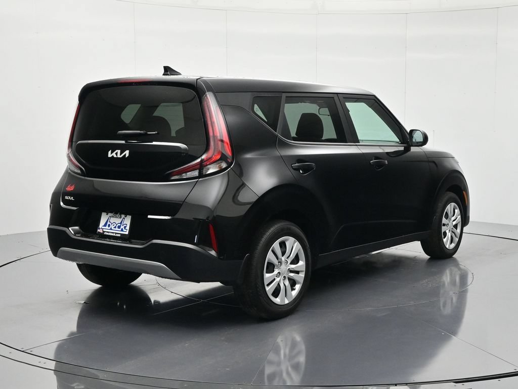 Used 2024 Kia Soul LX FWD image 5