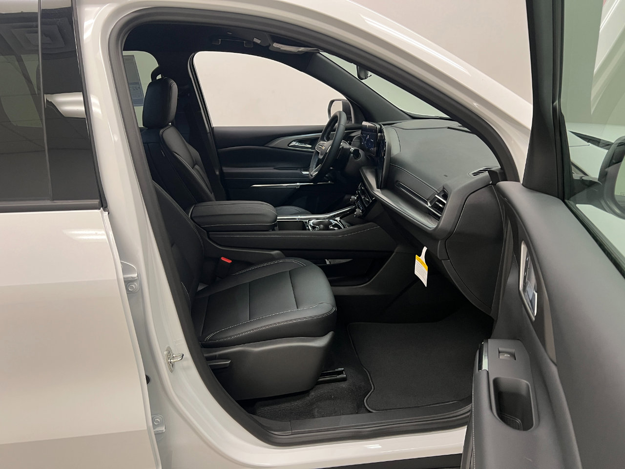 New 2026 Chevrolet Traverse LT image 30