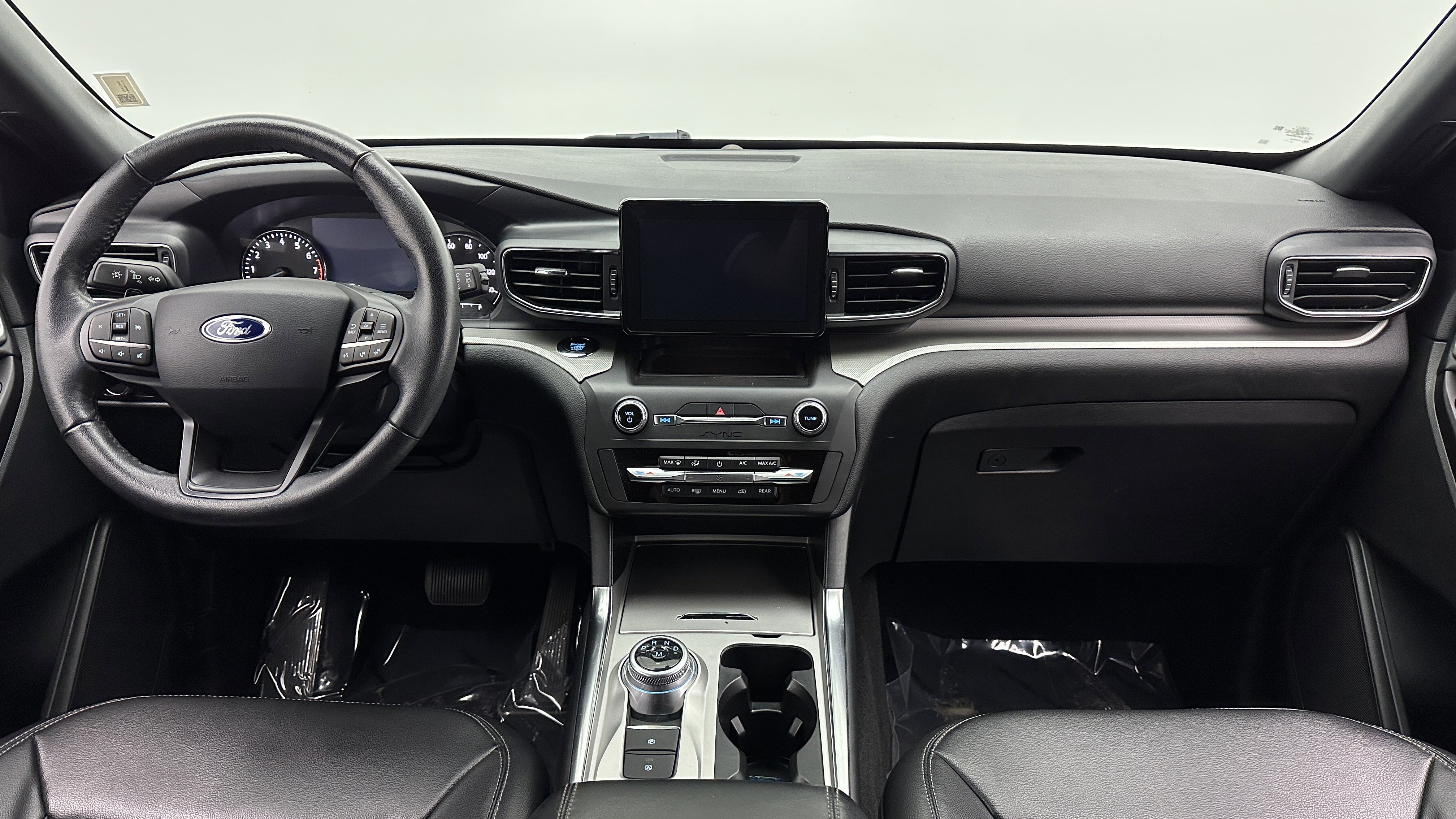 Used 2020 Ford Explorer XLT w/ Equipment Group 202A image 26