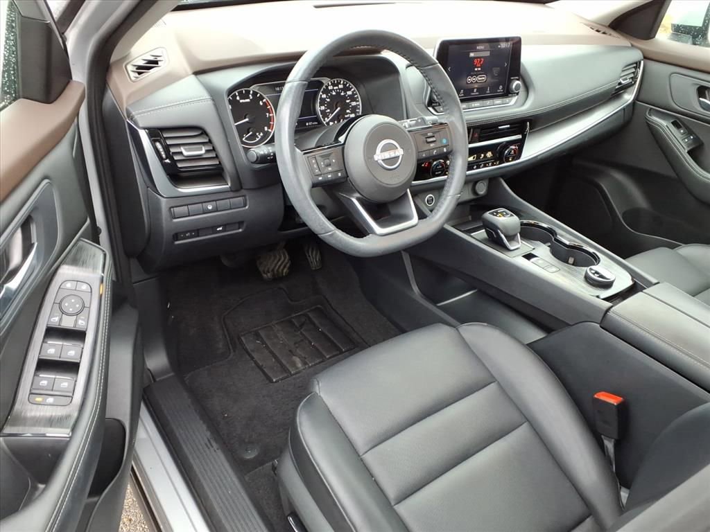 Used 2023 Nissan Rogue SV w/ SV Premium Package image 15