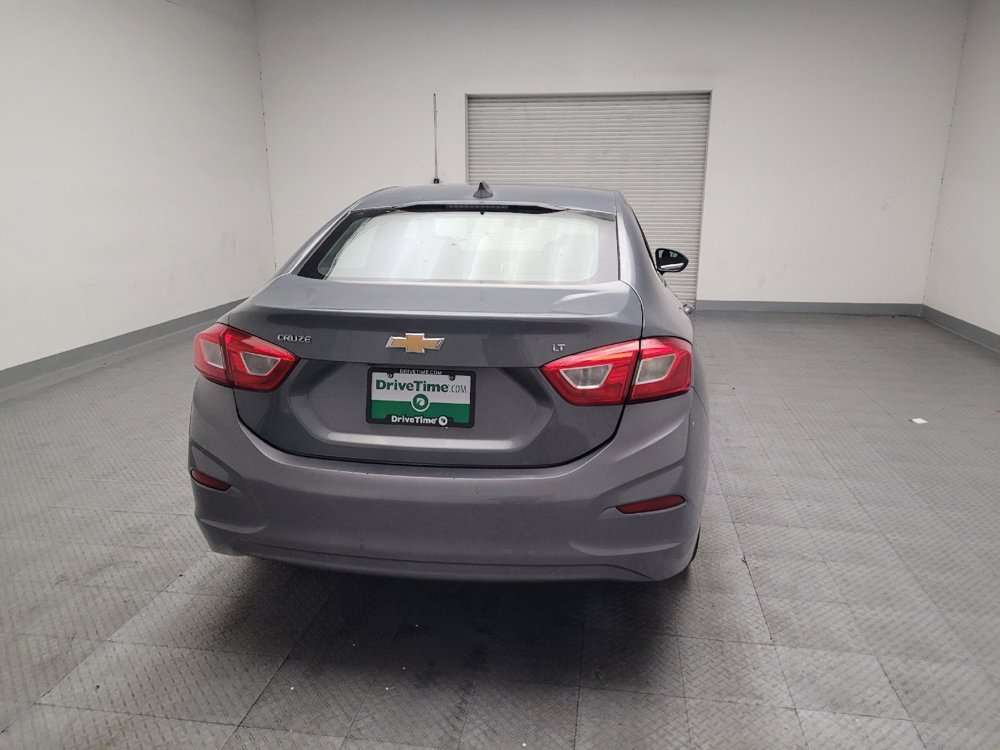 Used 2018 Chevrolet Cruze LT w/ Convenience Package FWD image 7