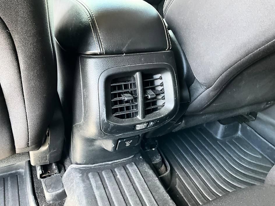 Used 2014 Jeep Cherokee Latitude AWD/4WD image 28