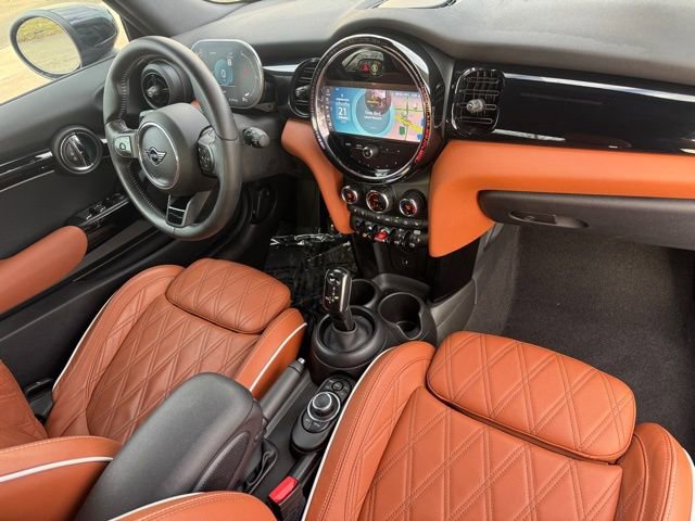 Used 2023 MINI Cooper S w/ Signature Upholstery Package image 34