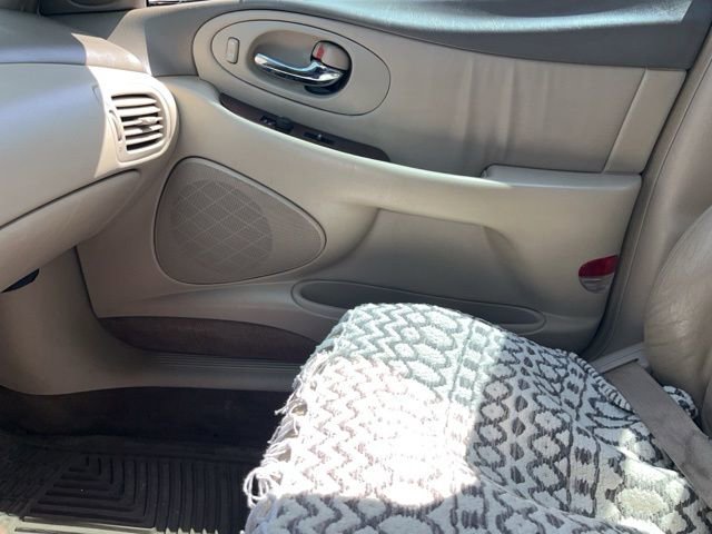 Used 2003 Oldsmobile Aurora 4.0 w/ Convenience Package image 3