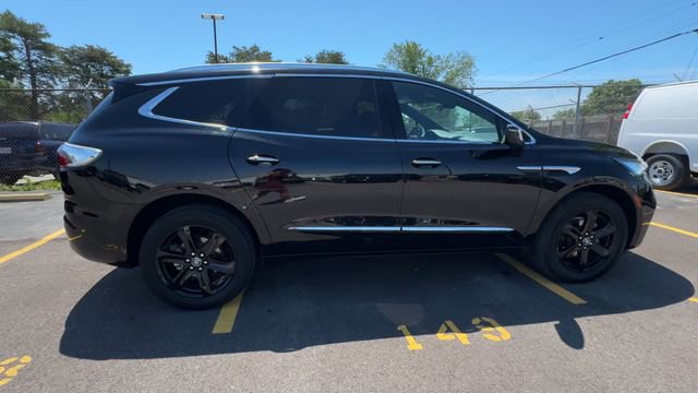 Used 2024 Buick Enclave Essence w/ Experience Buick Package FWD image 9