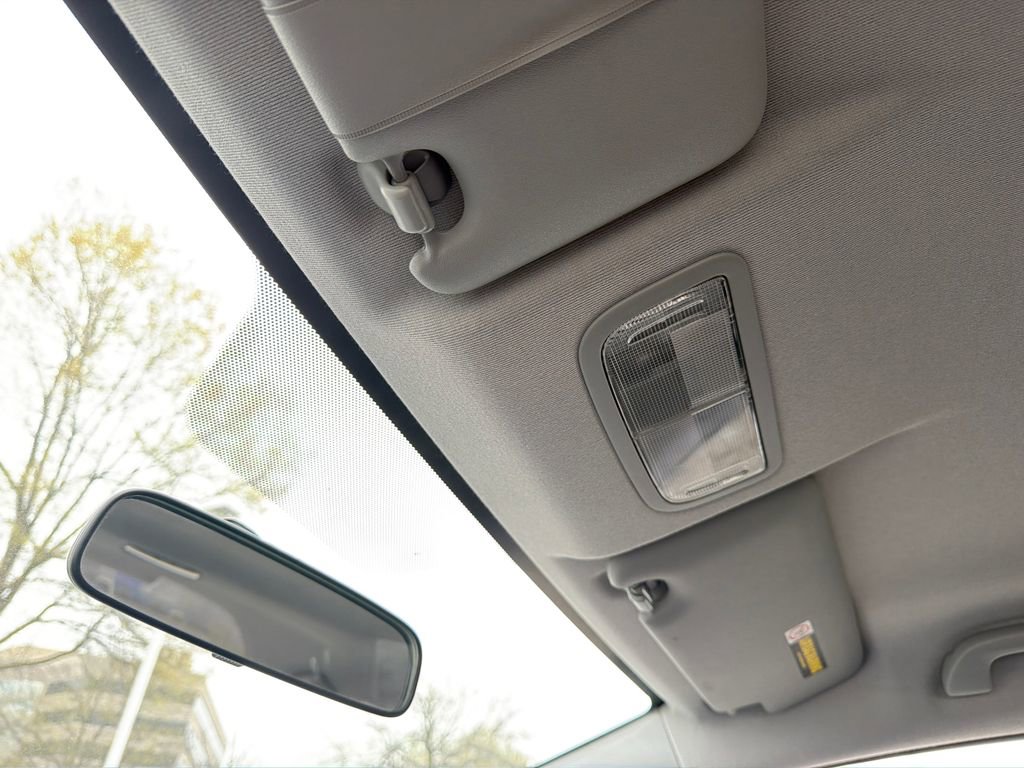 Used 2010 Honda Fit Sport image 28