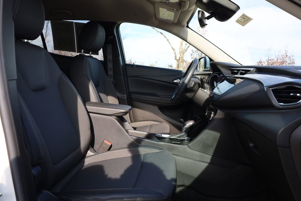 Used 2022 Buick Encore GX Select image 36